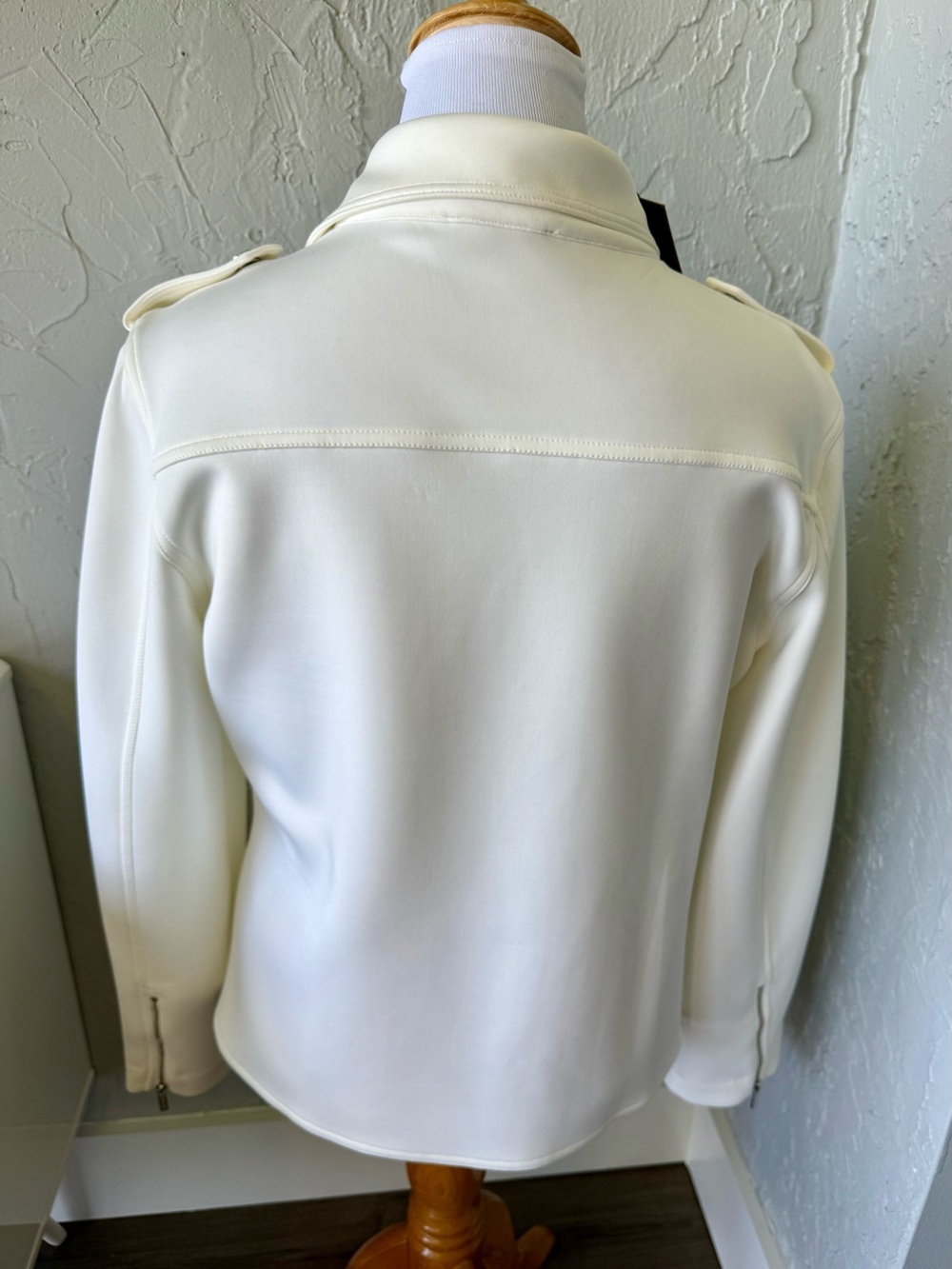 NWT, Karl Legerdeld Women's White Zip Moto Jacket - Picture 4 of 9